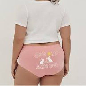 Torrid - Suns out Buns out SEAMLESS CHEEKY PANTY - BUNNY BUNS OUT Coral